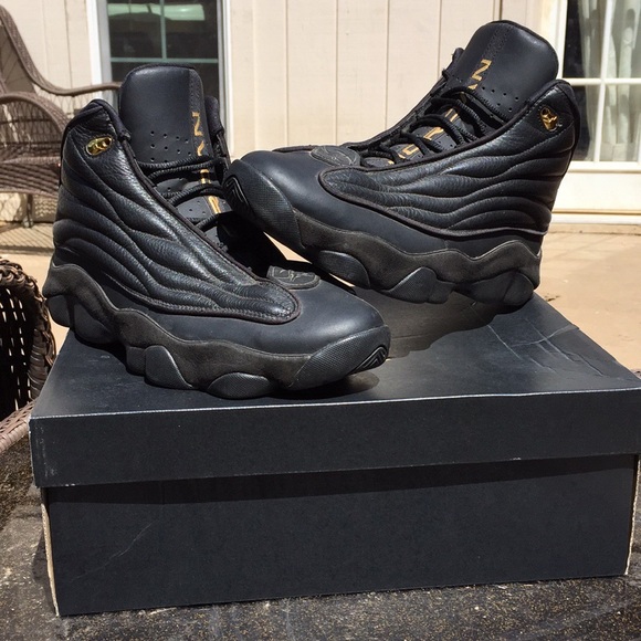 Jordan pro strong black and gold